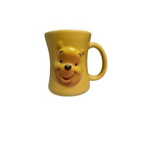 Huggably Pooh Dimensional Disney Store Winnie the Pooh Mug Coffee Cup Collectors